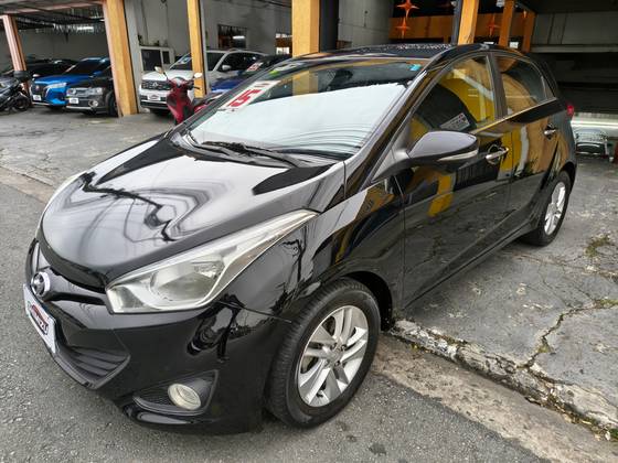 HYUNDAI HB20 1.6 PREMIUM 16V FLEX 4P AUTOMÁTICO HYUNDAI HB20 1.6 PREMIUM 16V FLEX 4P AUTOMÁTICO